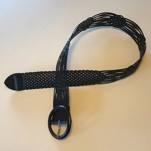 Women’s Black Woven Bonded size M  Leather Belt with Oval Buckle